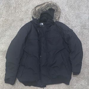 The North Face Gotham Jacket III (Like New)